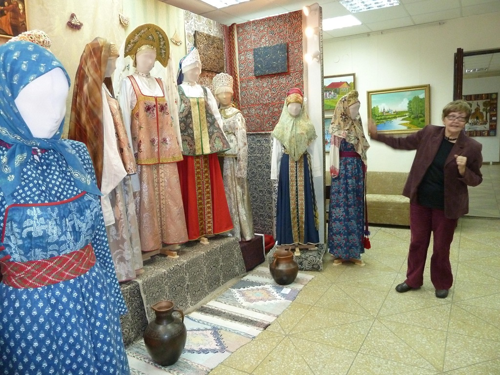 Выставка «Народный русский костюм Владимирской губернии»