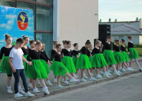 «Мы маленькие звёзды»